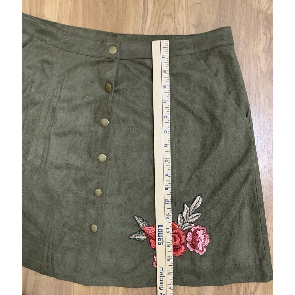 N/A green faux